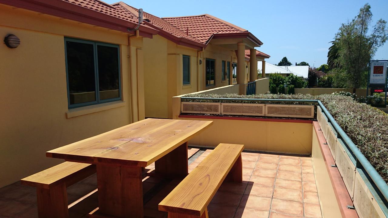 Tuscany Gardens Motor Lodge Nelson Exterior photo